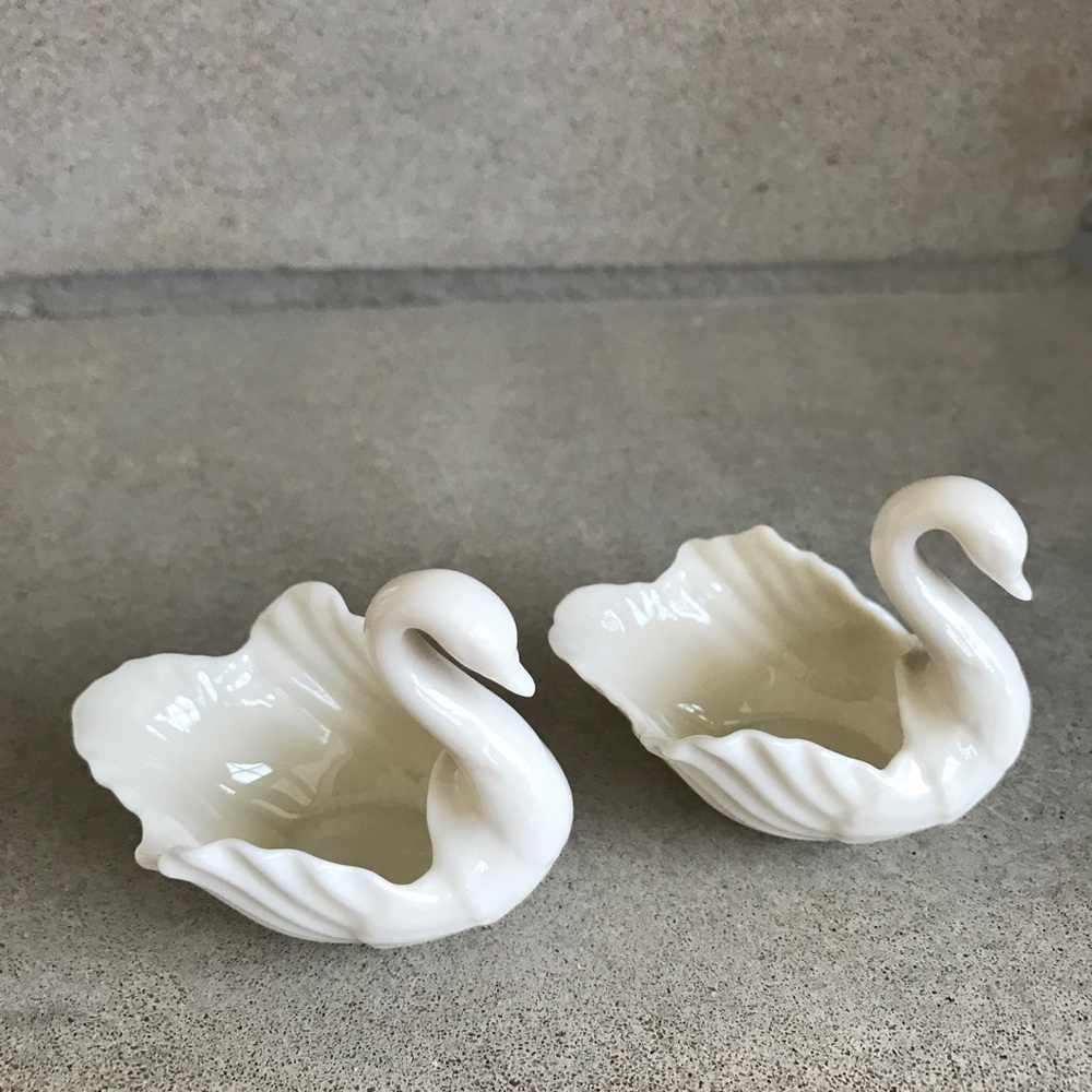Signed Lenox Mini Swans - Picture 2 of 6